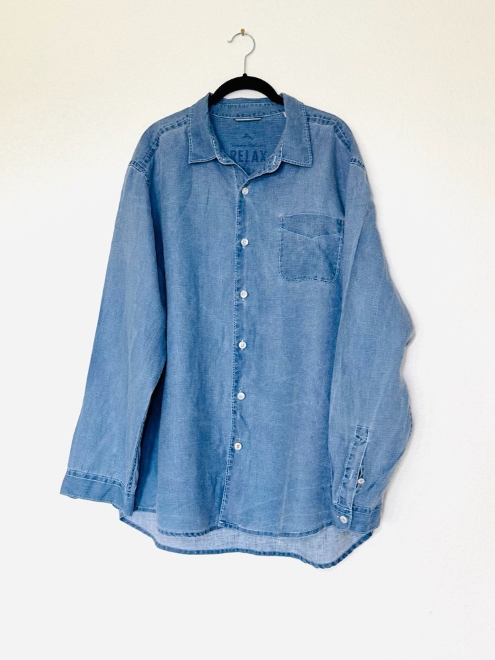 Tommy Bahama Light Blue Casual Button-Down Shirt